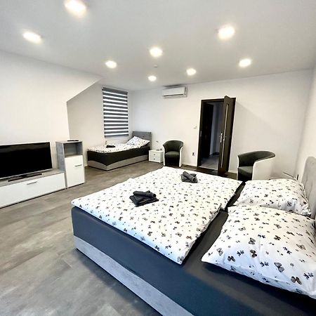 Apartmany Premium Se Soukromym Parkovanim Чеська Липа Екстер'єр фото