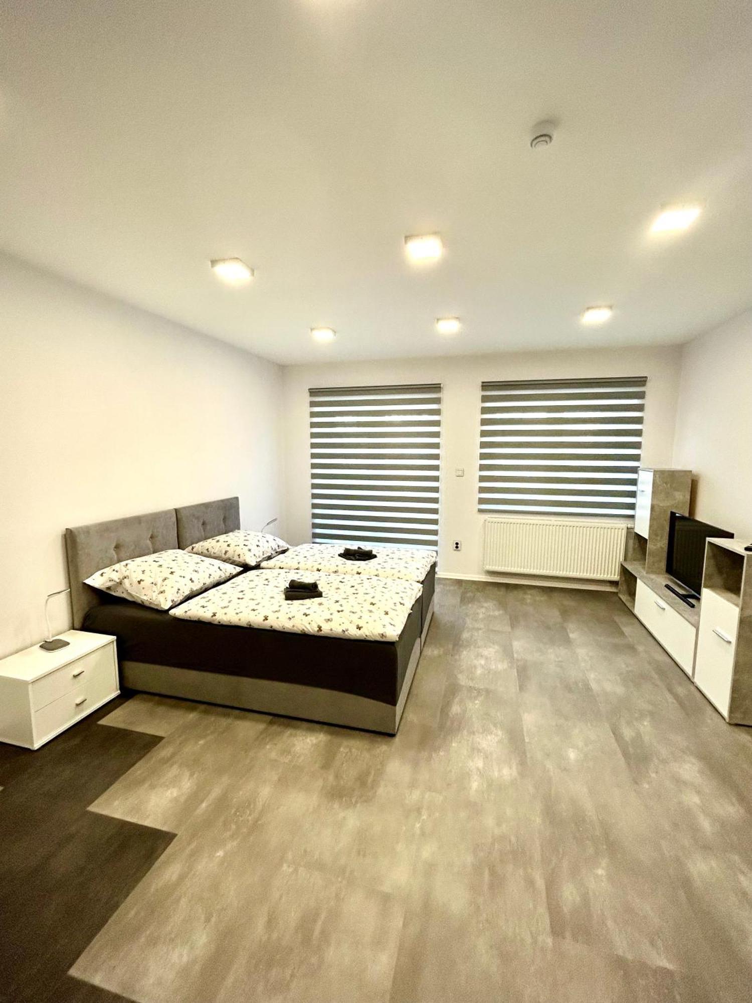 Apartmany Premium Se Soukromym Parkovanim Чеська Липа Екстер'єр фото