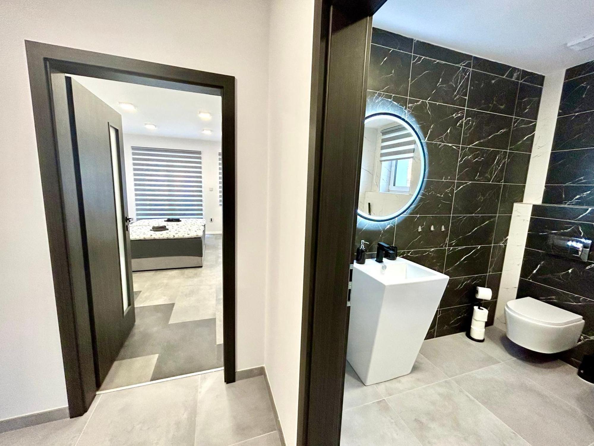 Apartmany Premium Se Soukromym Parkovanim Чеська Липа Екстер'єр фото