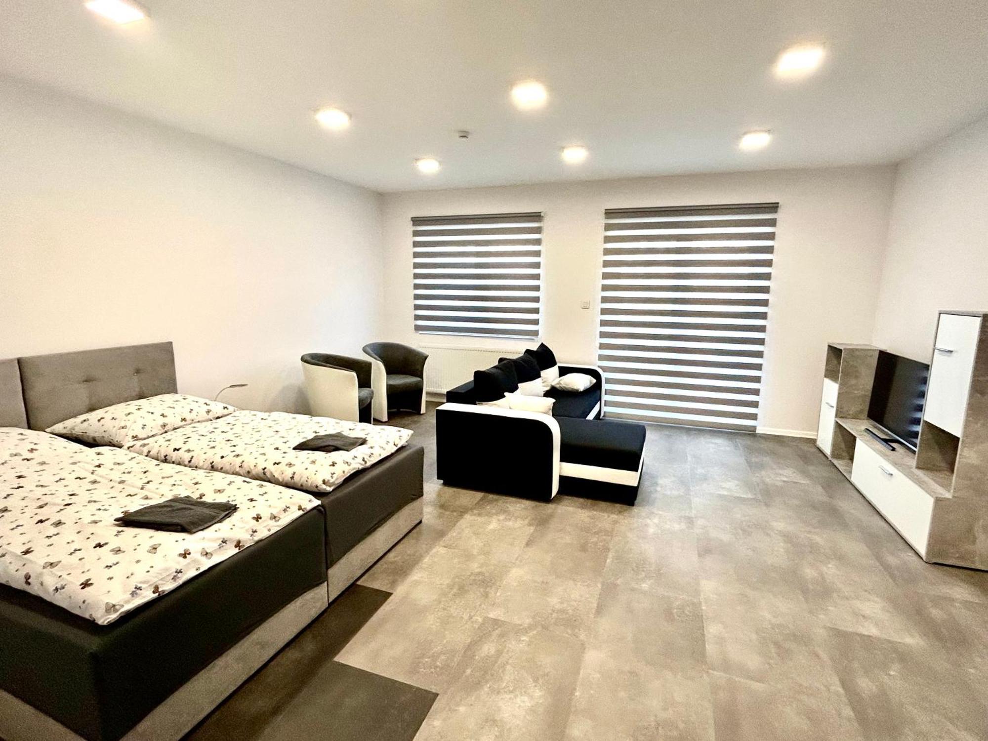 Apartmany Premium Se Soukromym Parkovanim Чеська Липа Екстер'єр фото