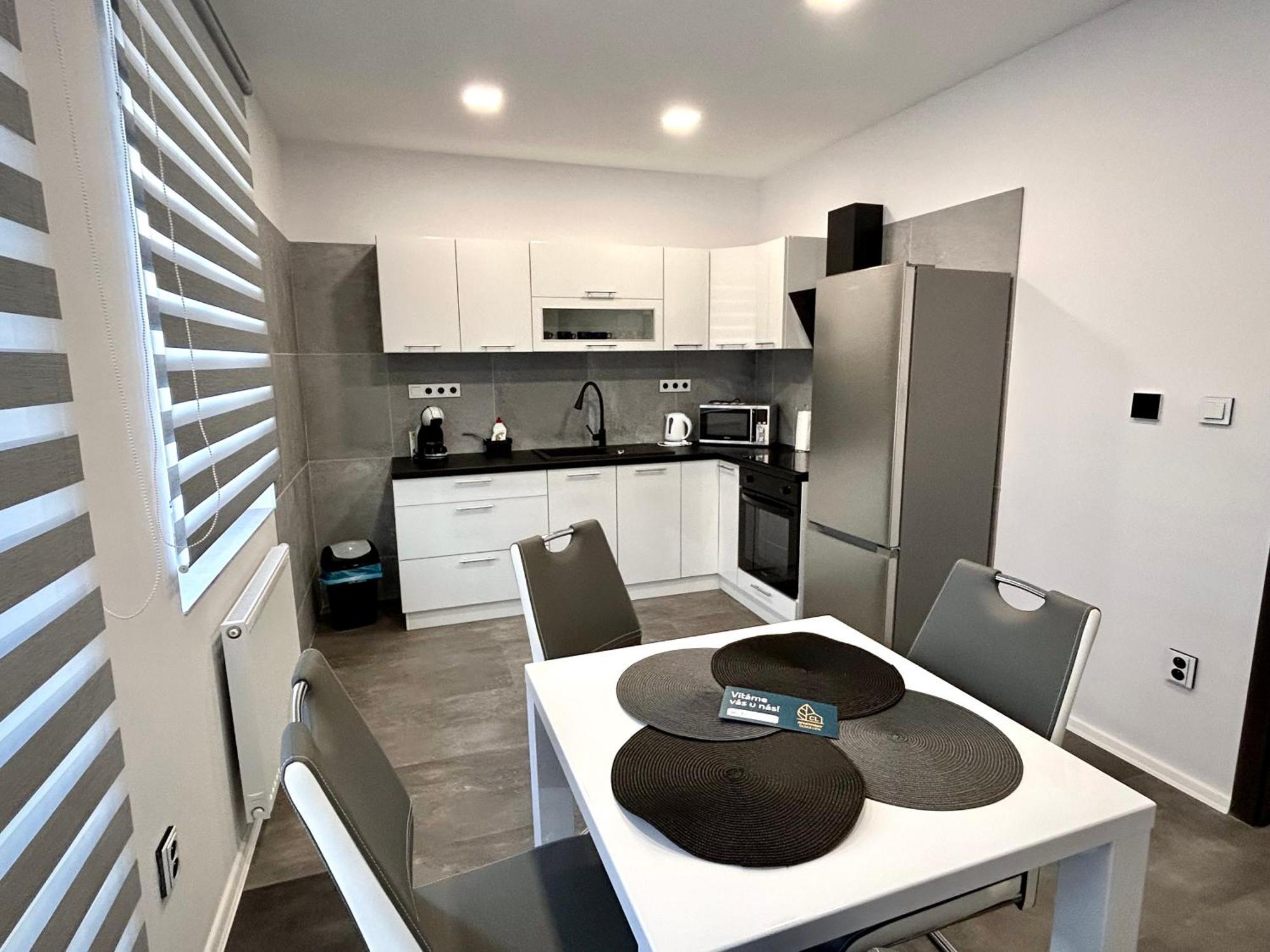 Apartmany Premium Se Soukromym Parkovanim Чеська Липа Екстер'єр фото